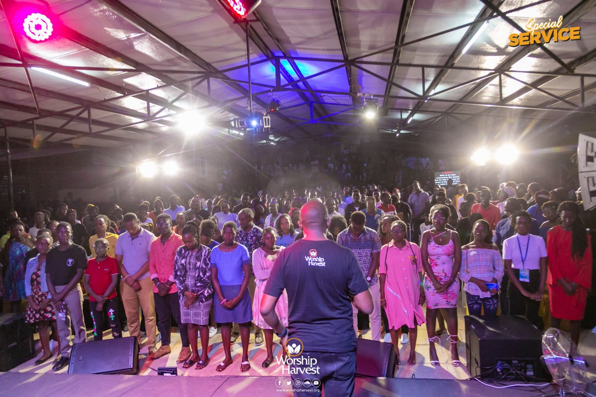BlessedIvan's tweet photo. For everyone born of God is victorious &amp; overcomes the world; &amp; this is the victory that has conquered &amp; overcome the world, our continuing, persistent faith [in Jesus the Son of God] - 1 John 5:4
An evening of #GodsPresence #Salvations &amp; #Joy with Ap. @mosesmukisa #WHMakerere https://t.co/9tl16it9XC