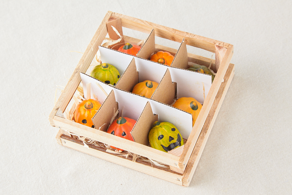 DishCoody's tweet photo. ”ハロウィン”🎃の撮影が多くなってくる時期です。 撮影用小物に小さなジャック・オー・ランタンがあります。 どの子がタイプですか？  
ミニフェイスパンプキン https://t.co/3mWDbTa1If  その他のハロウィン関連 https://t.co/AJm7qcXhHT

https://t.co/85RyWl6u1P https://t.co/896sPTQjpi