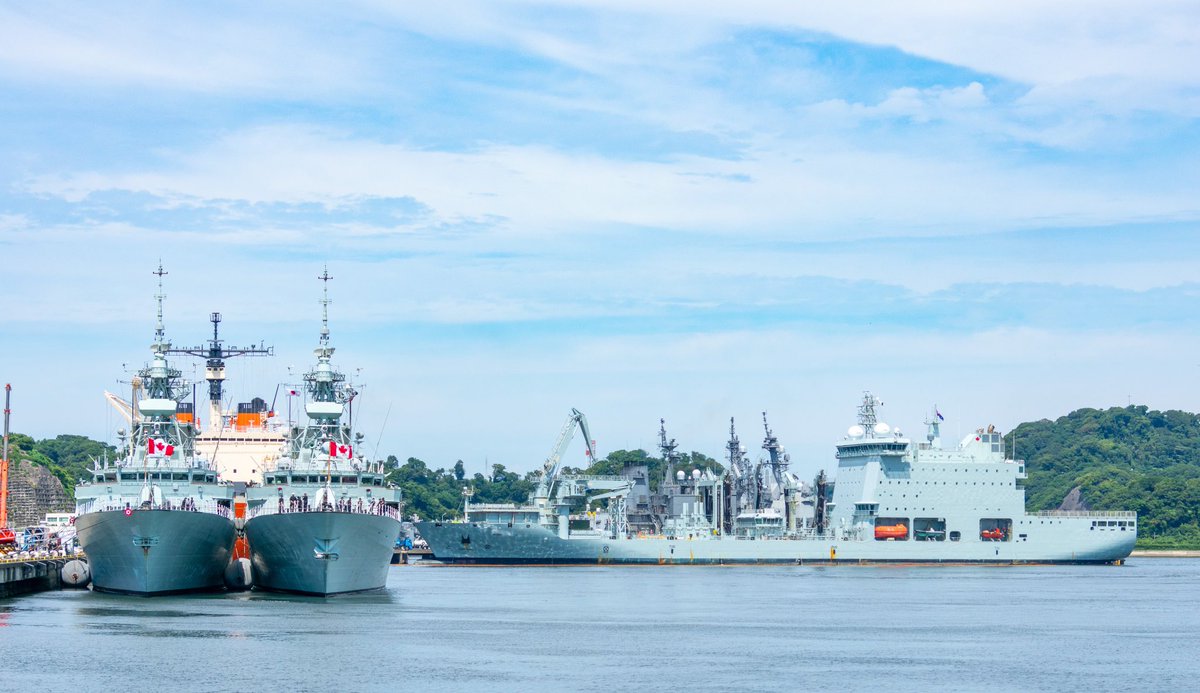 HMCS Ottawa (FFH 341) and HMCS Vancouver (FFH 331) Halifax-class frigates along with MV Asterix in Yokosuka, Japan  for the first stop in their Indo-Pacific deployment - August 28, 2023 #hmcsottawa #ffh341 #hmcsvancouver #ffh331 

SRC: TW-@Alsace_class