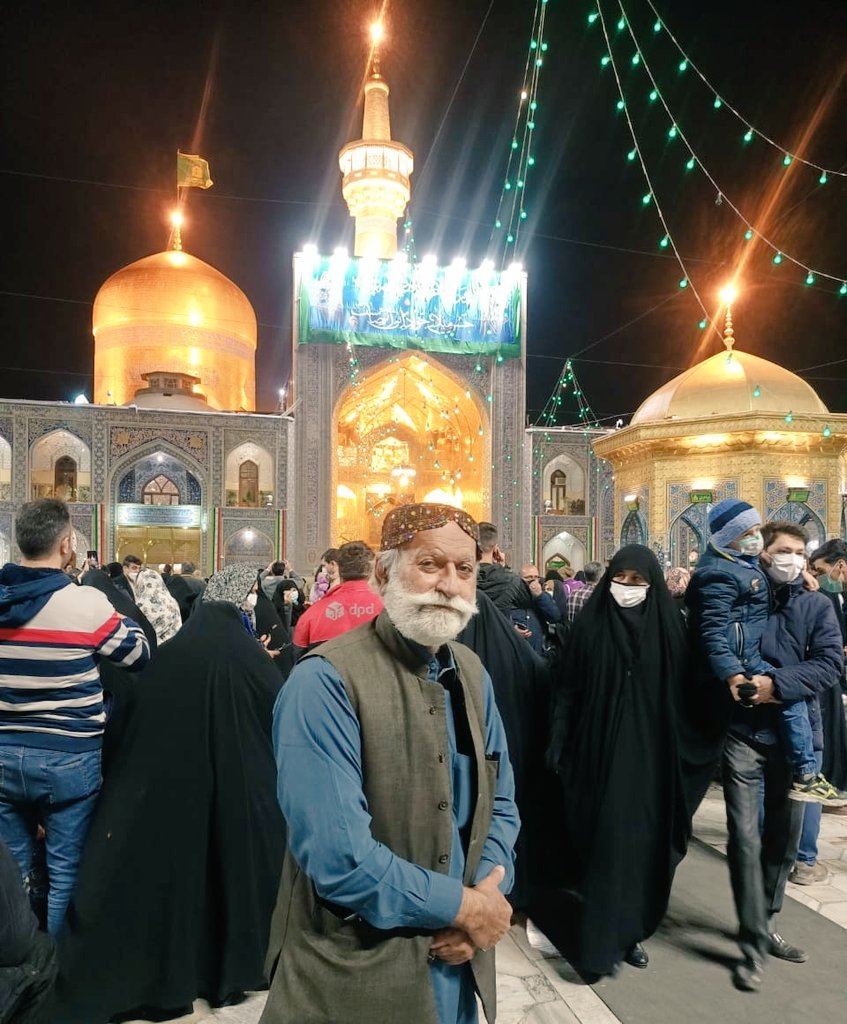 GulMJakhrani's tweet photo. Memory: #FilePhotos 
گزشتہ سال 2022 کو، مولا امام علی رضا علیہ السلام کی زیارت نصیب ہوئی، 

اس موقعے پر لی گئی یادگار تصاویر اور نماز جمعہ کی ادائیگی کے موقعہ پر ویڈیو کلپ۔ https://t.co/iAldjNHw1L