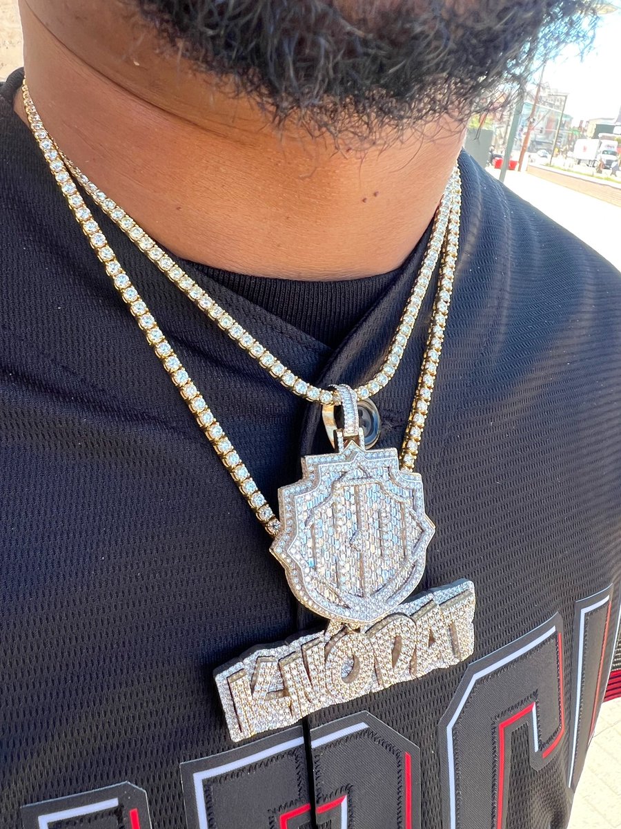 So heavy in Da game…Chasing paper was Da Life I choose💰💰❕❕ KNODAT‼️