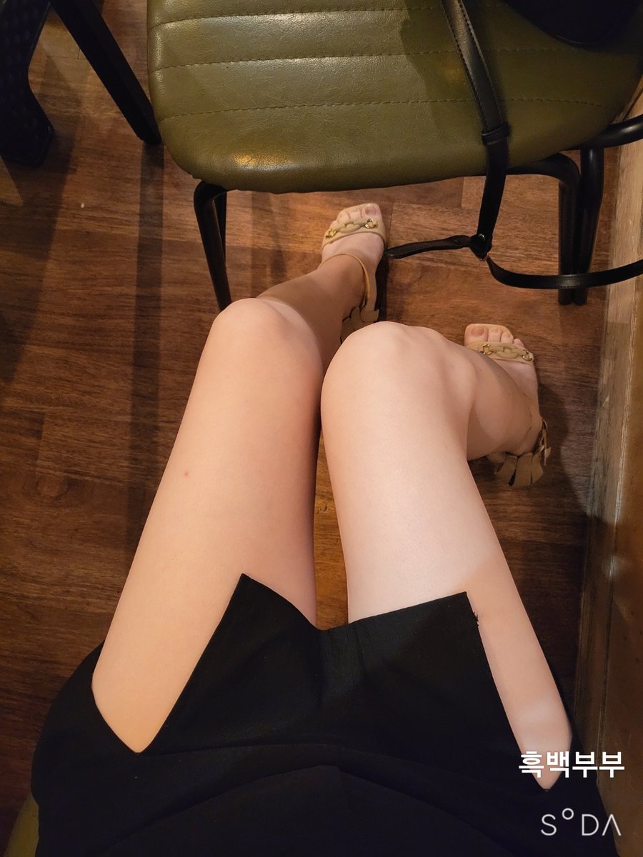 다들 무더위 속에 잘 지내고 계신지요~
저희는 육아&amp;일.. 바쁘게 살고 있네요..😂
한달만에 들어와 생존 신고 합니다~!!