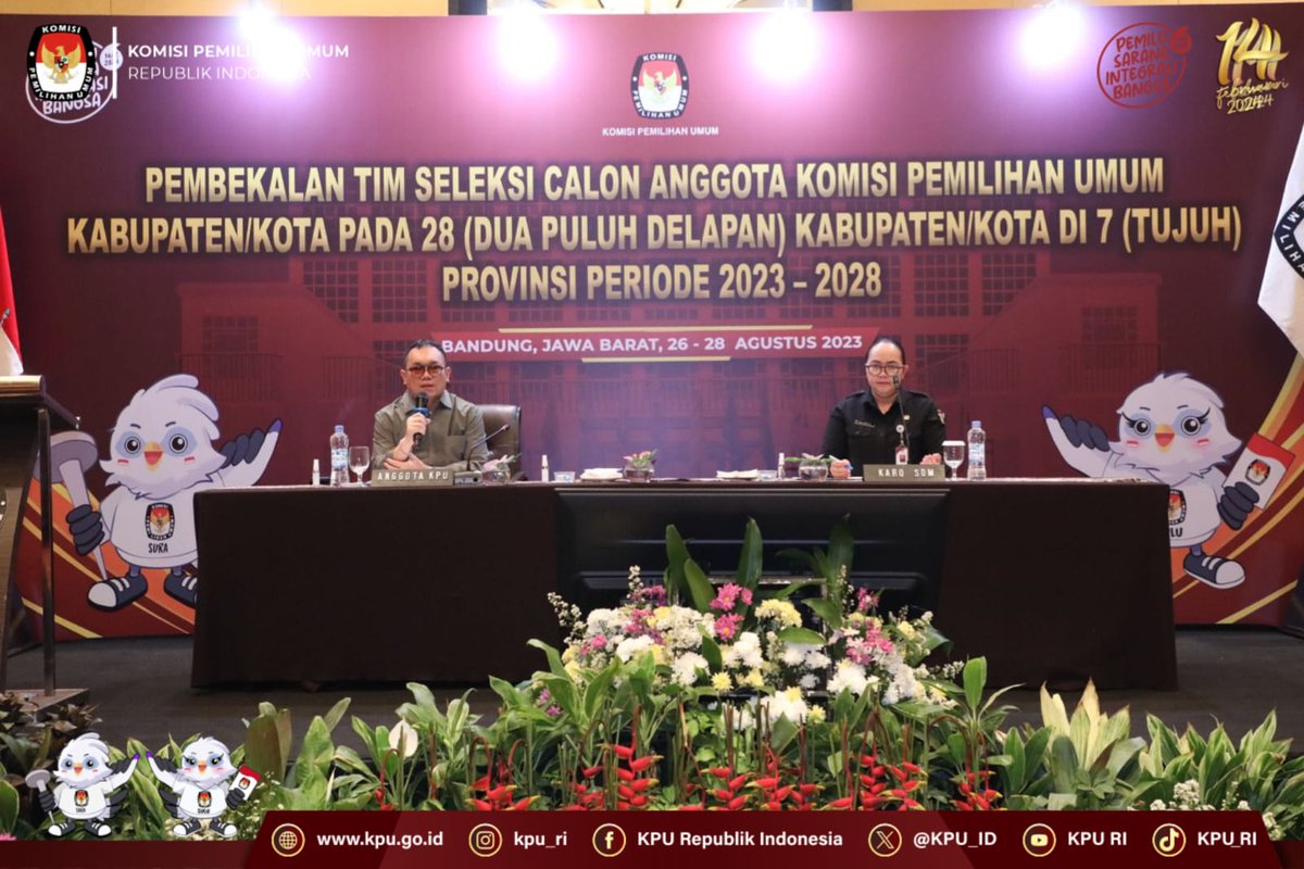 KPU_ID's tweet photo. #TemanPemilih, Anggota KPU Parsadaan Harahap menutup Pembekalan Tim Seleksi Calon Anggota Komisi Pemilihan Umum Kabupaten/Kota pada 28 (Dua Puluh Delapan) Kabupaten/Kota di 7 (Tujuh) Provinsi Periode 2023-2028, di Bandung, Minggu (27/8/2023). https://t.co/3dHAaFegbT