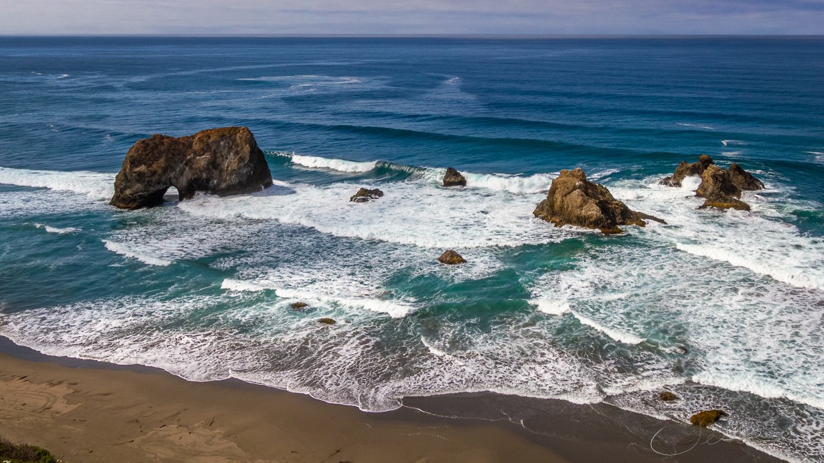 jessej1s's tweet photo. Here's a throw back to 2014 when we took a trip up the northern California coast for a friend's wedding. California has some beautiful coastline!
#Canon #CanonPhotography #Mendocino #Beach #Coast #NorthernCalifornia #California #PacificOcean #LandscapePhotography #Seascape https://t.co/4M9gfiDvk6