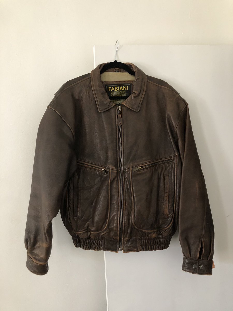 cooltoid's tweet photo. Thrifted a leather jacket today 🛩️ https://t.co/gY6KPdzQ4K