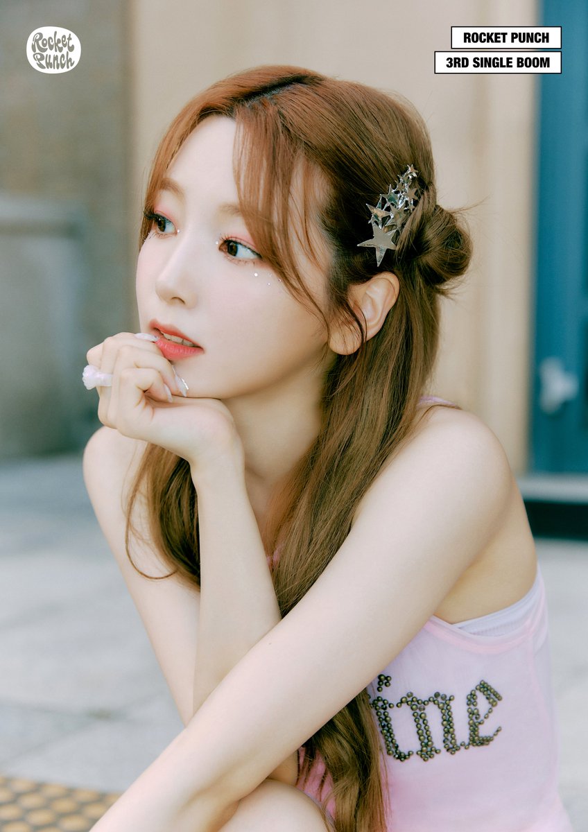 RocketPunch's tweet photo. 로켓펀치(Rocket Punch) 3rd Single Album [BOOM]

Concept Photo ‘LIKE ver.’ #YeonHee

#RocketPunch #로켓펀치
#BOOM #RCPC_BOOM
#연희 #쥬리 #수윤 #윤경 #소희 #다현
#Juri #SuYun #YunKyoung #SoHee #DaHyun https://t.co/hVShpBwAji