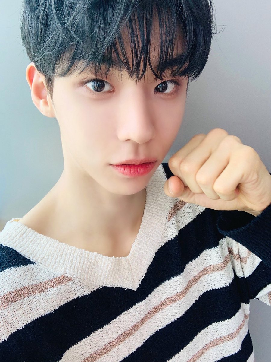 [📸TEMPIC]

23.08.28 #E상한X들

iE 여러분 들어오십셔❗️

iE들의 에너지 생성을 위한 
초특급 막둥E 화랑E가 왔다💙🌪️

E상한 X들 보지 않고는
지나칠 수 없는 무슨 무슨 법 있음〰️

#TEMPEST #템페스트
#한빈 #형섭 #혁 #은찬
#LEW #화랑 #태래