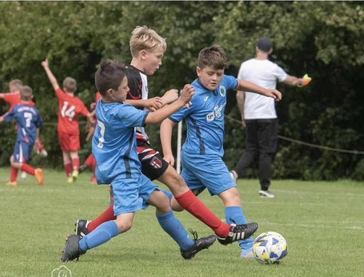 MiniamsU9White's tweet photo. Some belters from the recent  Cadley tournament ⚽️ #fulwoodamateurs https://t.co/4wgOncgnvv
