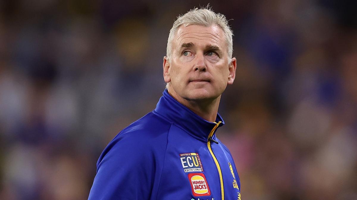 TheWestSport's tweet photo. Adam Simpson will remain West Coast coach after the club’s board came to a “unanimous” decision to keep the 2018 premiership mentor.
https://t.co/G2UijENuUf https://t.co/kSKAOvG6Sf
