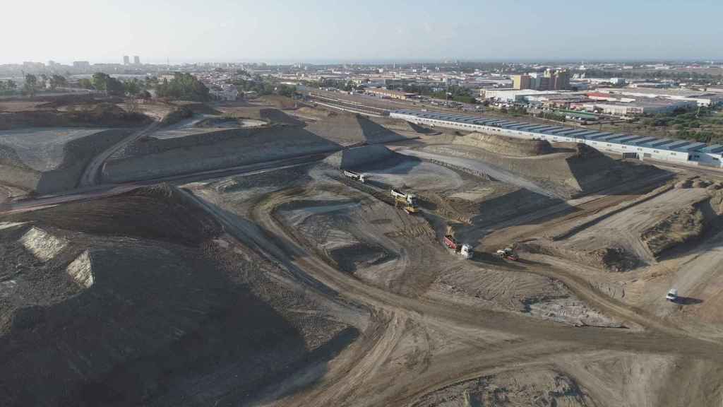 MLGconstruccion's tweet photo. ⌛🏗️ Cuenta atrás para que los ladrillos lleguen a #DistritoZeta (@SomosZeta)

📋 Las promotoras implicadas en el proyecto residencial prevén iniciar la construcción de las viviendas a finales de año o en los primeros meses de 2024

ℹ️ https://t.co/u4m71LgsdC https://t.co/grBd4dBRBA