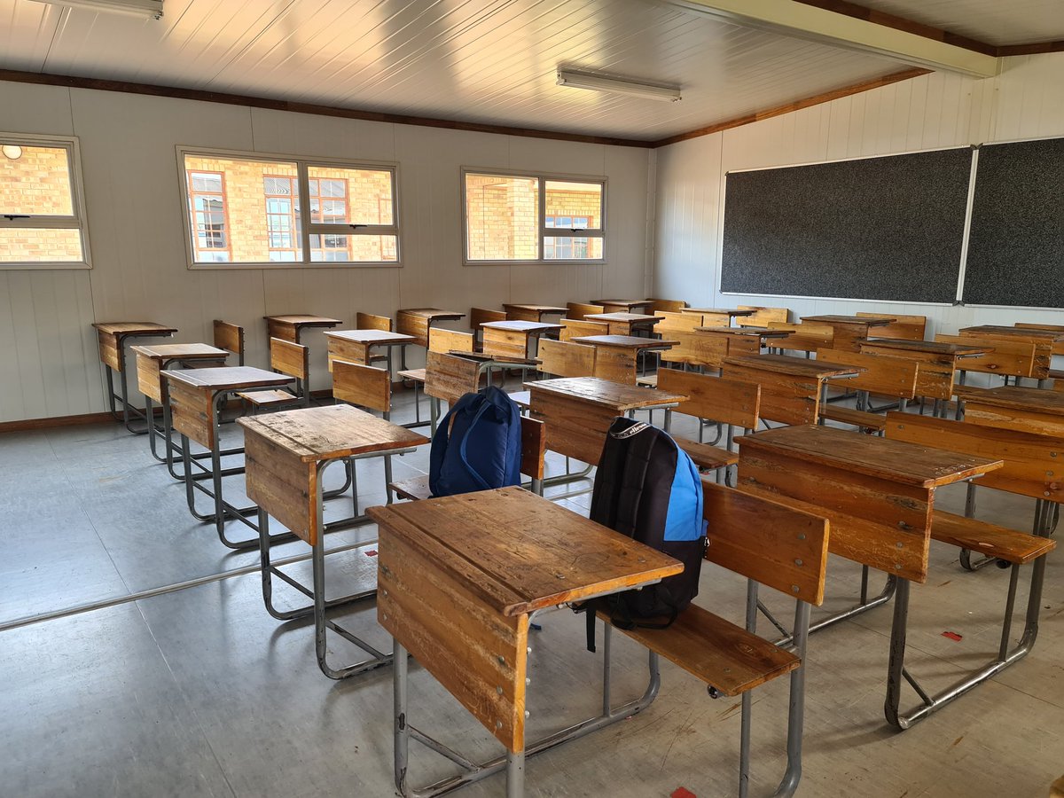 CapricornFMNews's tweet photo. #TrialExams The department of education in Mpumalanga remains concerned about schooling disruptions by community members as matric learners in the province sit for their trial examinations. RM https://t.co/k4KmAYN1Pr