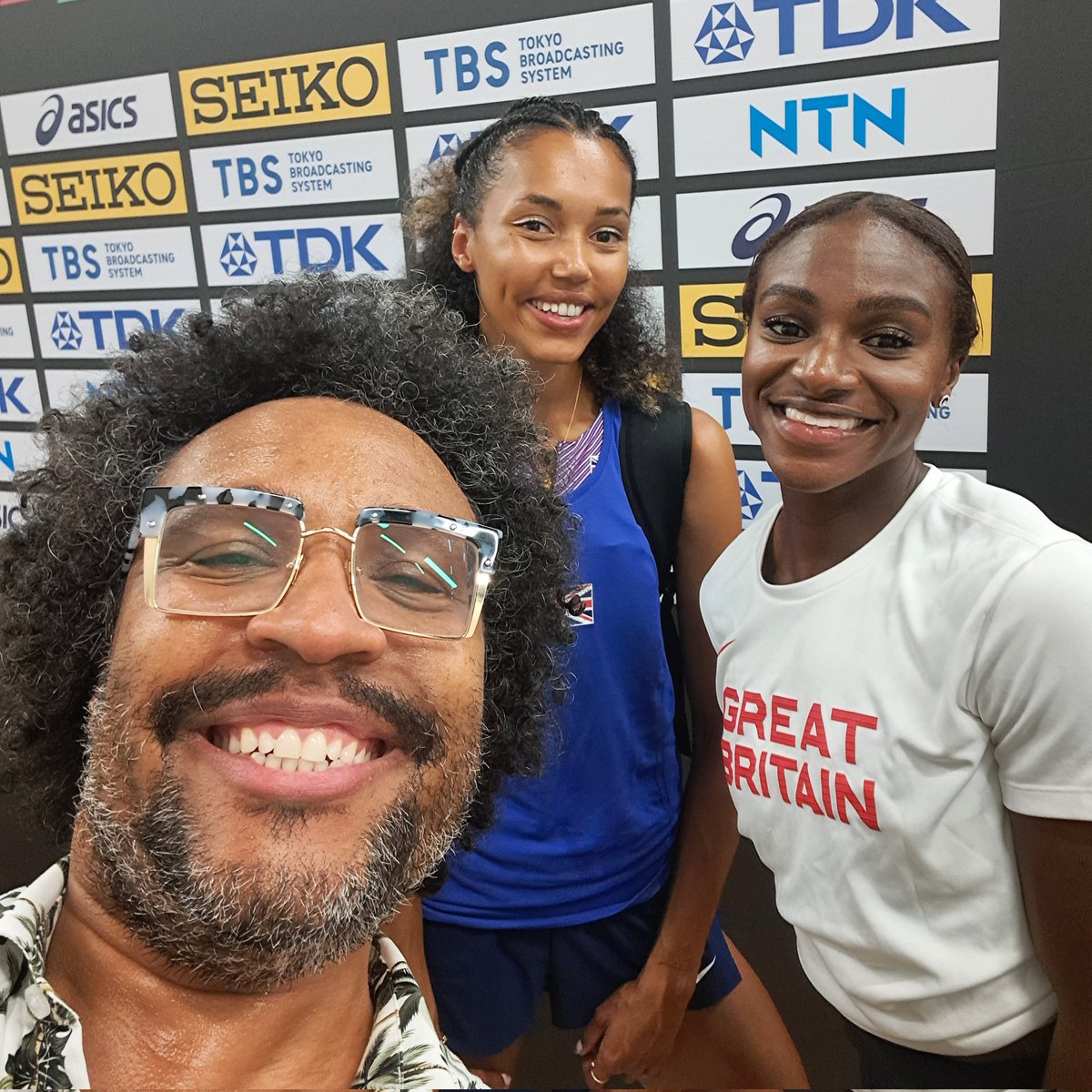 BackstraightB's tweet photo. My fave interview of the whole week. So proud of @morgan_a_lake 4th in the Worlds @wabudapest23 and showing us and herself what's she capable of on the world stage 🎉🎉 can wait to see what's to come @BritAthletics @WorldAthletics #WorldAthleticsChampionships https://t.co/wktCTzUPgV