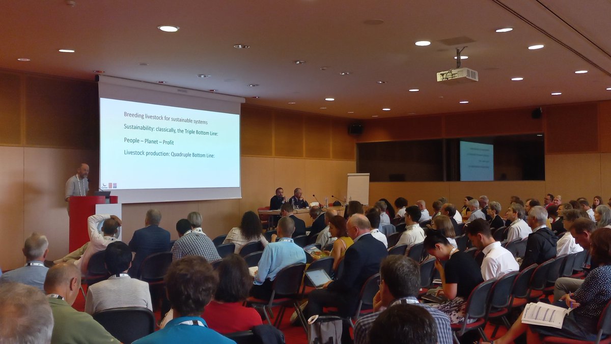 AnimalTaskFrc's tweet photo. 🔴 Breeding livestock for sustainable systems
By Pieter Knap #Genus-PIC
How to deal with bad outputs?
#EAAP2023Session02 @EAAPofficial @eaap2023Lyon https://t.co/ZBB82oUTDV