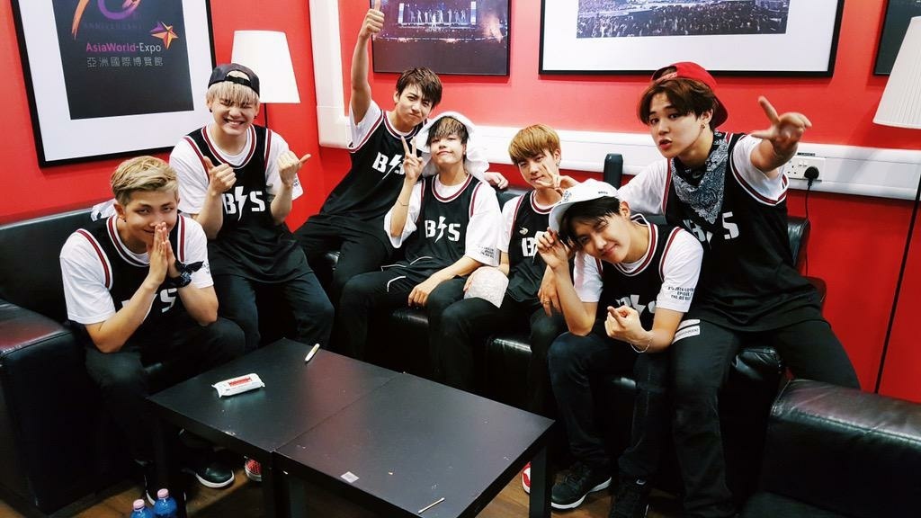 ◽️150829 오늘의 방탄 😊
-
#진 @BTS_twt #방탄소년단진 #btsjin #JIN #jinweloveu3000 #BTS #ジン