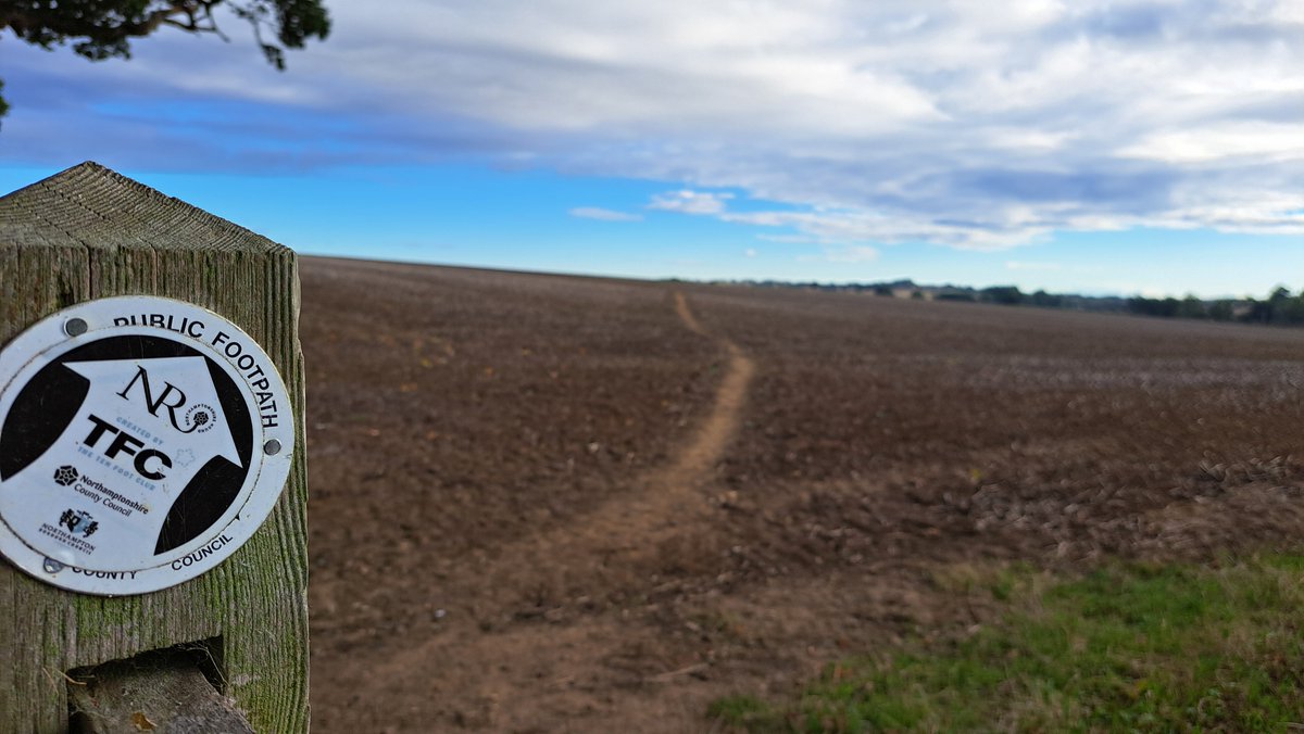LongWeekenders's tweet image. Last Sept I completed my 8th county in the 'walk an ldp in each English county' challenge. The 55 mile Northamptonshire Round was walked over 3 days staying at B&amp;amp;Bs en route. Very enjoyable and relatively flat walk around the 'rose of the shires'. Videos on my youtube channel.