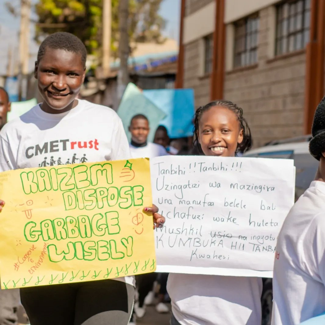 CMETrust's tweet image. On the last day of the #AugustHolidayProgram our High School Scholars did a Community Sensitization on importance of conserving the environment. They emphasised on simple things residents can do to create a cleaner &amp;amp; healthier #Mathare.

#CMETrustAt17 #SDG13  #COP28 #SDG12 #SDG7