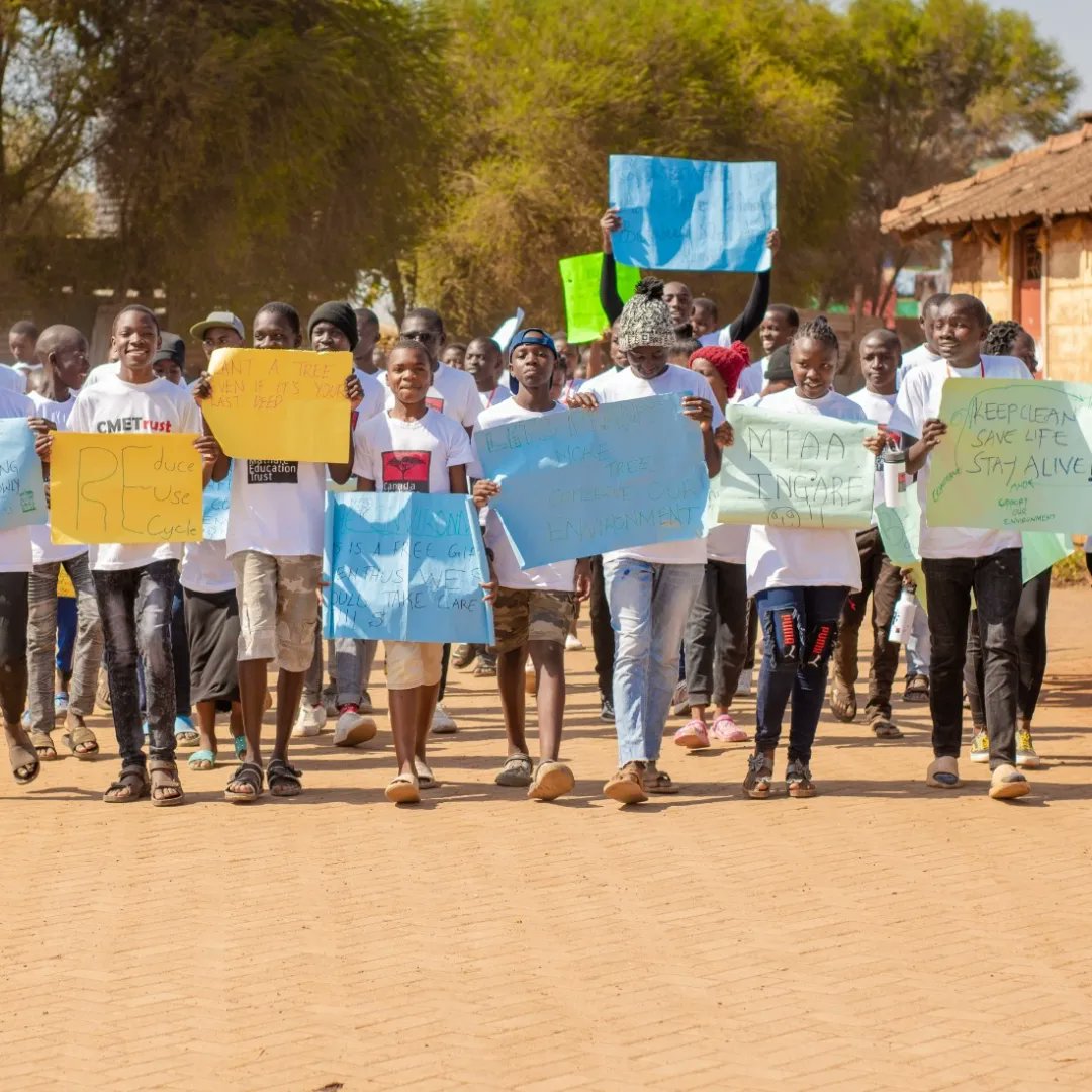 CMETrust's tweet image. On the last day of the #AugustHolidayProgram our High School Scholars did a Community Sensitization on importance of conserving the environment. They emphasised on simple things residents can do to create a cleaner &amp;amp; healthier #Mathare.

#CMETrustAt17 #SDG13  #COP28 #SDG12 #SDG7
