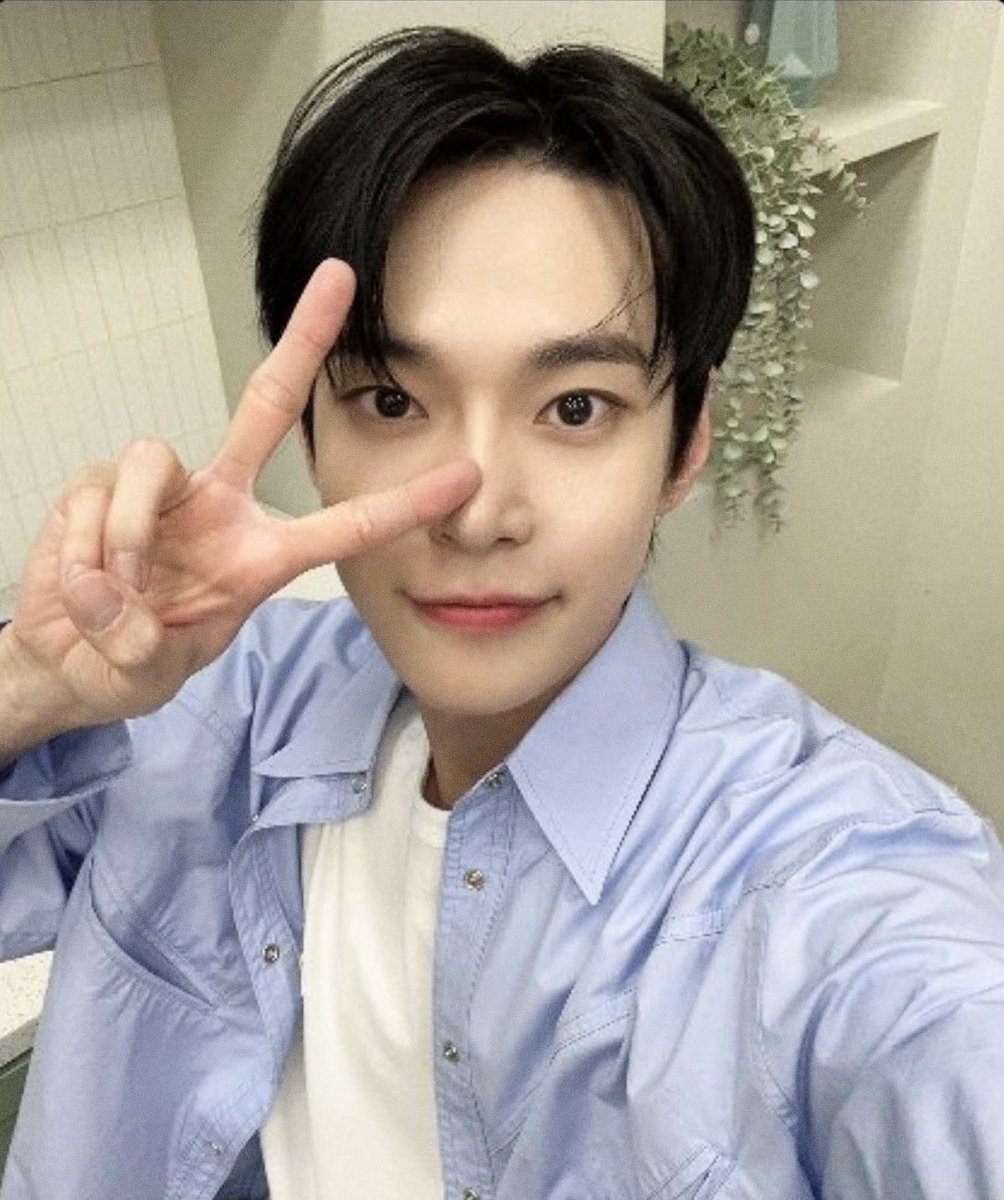 do0liking's tweet photo. NCT 2023 멜론 셀카 #도영 ✌🏻

모두의 하모니가 벅차오르는 순간을
함께해 주세요 !! https://t.co/JnbxjeVDdw