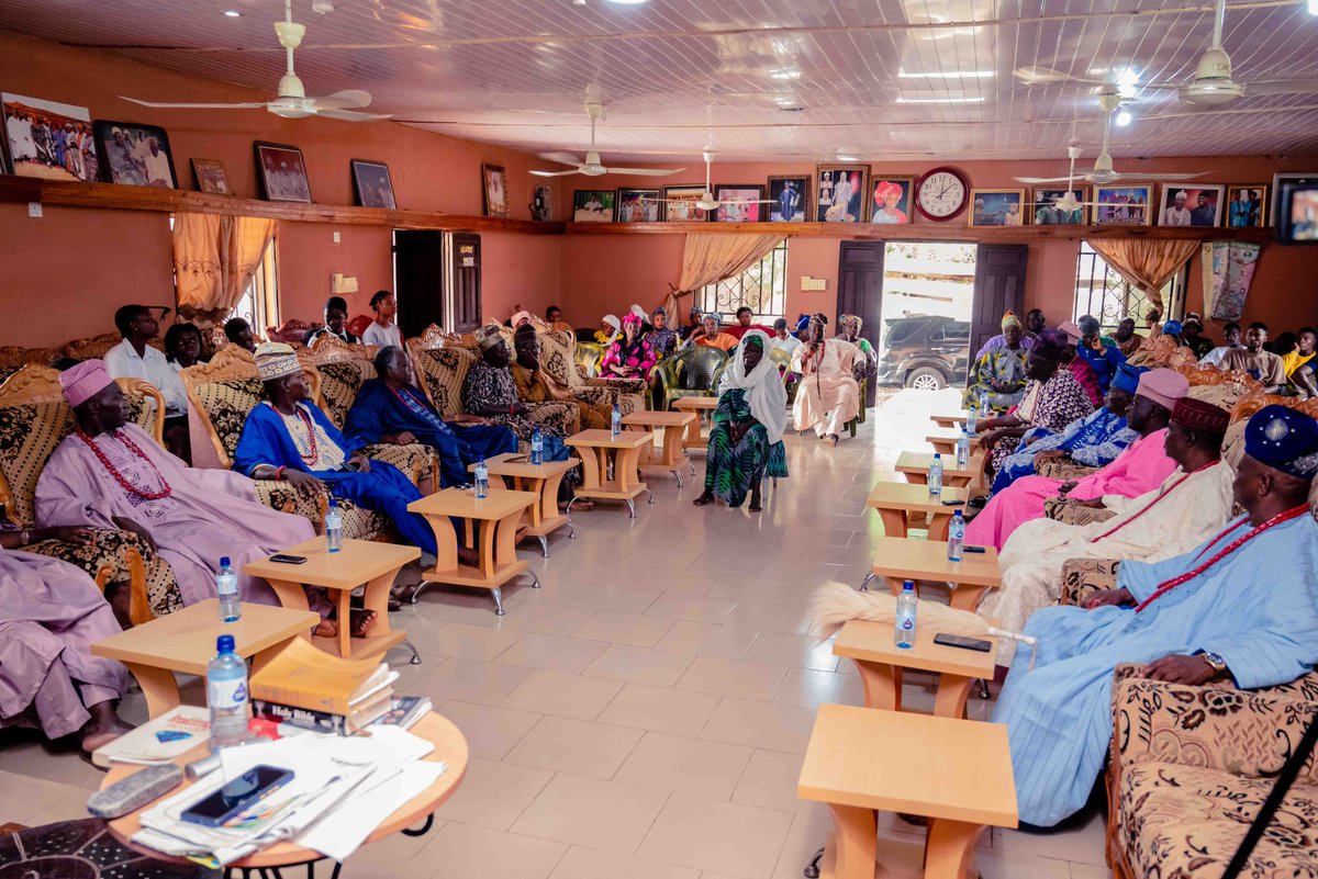 tau_university's tweet photo. Highlights of TAU Law Scholars visit to the King's palace for customary court experience.

#law #legaleducation #customarycourt #resolution #thomasadewumiuinversity #university #kwarauniversities #nigerianprivateschools https://t.co/EfyWpeKIK5