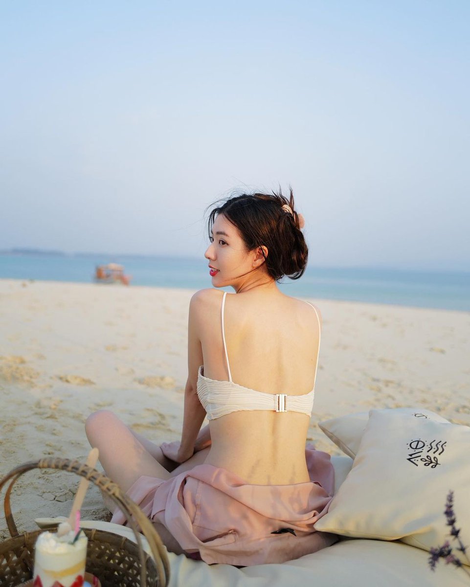 Khemika_26's tweet photo. ร้อนจังงเนาะว่ามุ้ยย #MaskGirl  #เชียงใหม่นัดเจอ #หาเพื่อนทานข้าว #หาเพื่อนดูหนัง #หาเพื่อนเที่ยว #ฟิลแฟน  #หาคนดูแล #หาหวานใจ  #ทักษิณกลับไทย #ข่าวการเมือง #พรรคก้าวไกล #ข่าววันนี้ #เหงา #หาคู่ #ชอบผู้หญิง #ชอบทอม #ชอบผู้ชายหุ่นหมี #คุยได้ทุกเรื่อง #นัดเจอ #ระบายความเหงา https://t.co/OAR2V9Hd1k