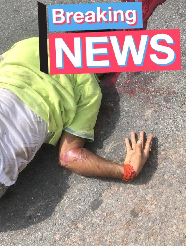 #कानपुर-संदिग्ध परिस्थियों मे सिपाही की मार्ग दुर्घटना मे मौत,#साढ थाने मे पोस्टिंग के दौरान साथी पुलिस कर्मियों से विवाद के बाद आया था चर्चा मे,कई महीनो पहले सुसाइड नोट लिखकर स्वरुप नगर इलाके मे पहुंचा था सिपाही मौत से परिवार व #पुलिस महकमे मे शोक की लहर <a href="/kanpurnagarpol/">POLICE COMMISSIONERATE KANPUR NAGAR</a> <a href="/dgpup/">DGP UP</a>