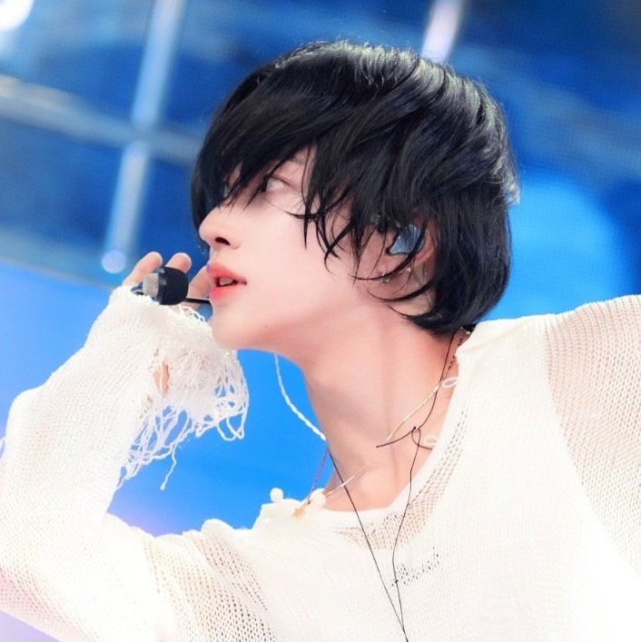 parkwonbinpics's tweet photo. exudes elegance https://t.co/Y2lYrQsJQf