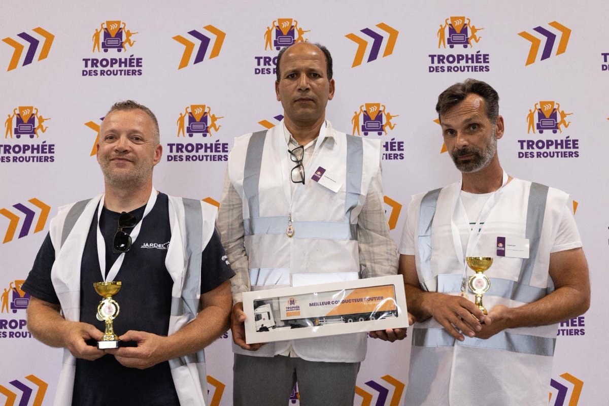 🏆 Les podiums du Trophée Des Routiers 🏆

Et les meilleurs routiers d’Île de France 2023 sont… 🥁

🥇 Mohamed GOURMAT, XPO Logistics France 
🥈 Stephane GOBBA, Jardel Services
🥉 Yvon LELEVE, Société de Transports Biocoop

#Routier #Routière #TDR2023