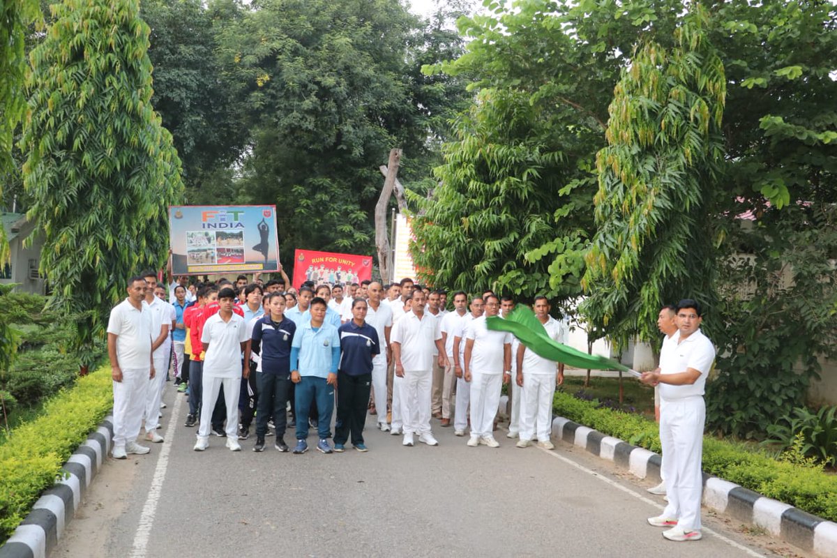 25BnSSB_INDIA's tweet image. To celebrate National Sports Day, #RunForUnity was conducted by @25BnSSB_INDIA. Officers and Men participated actively in the event with zeal and zest.#NationalSportsDay #SportsForUnity