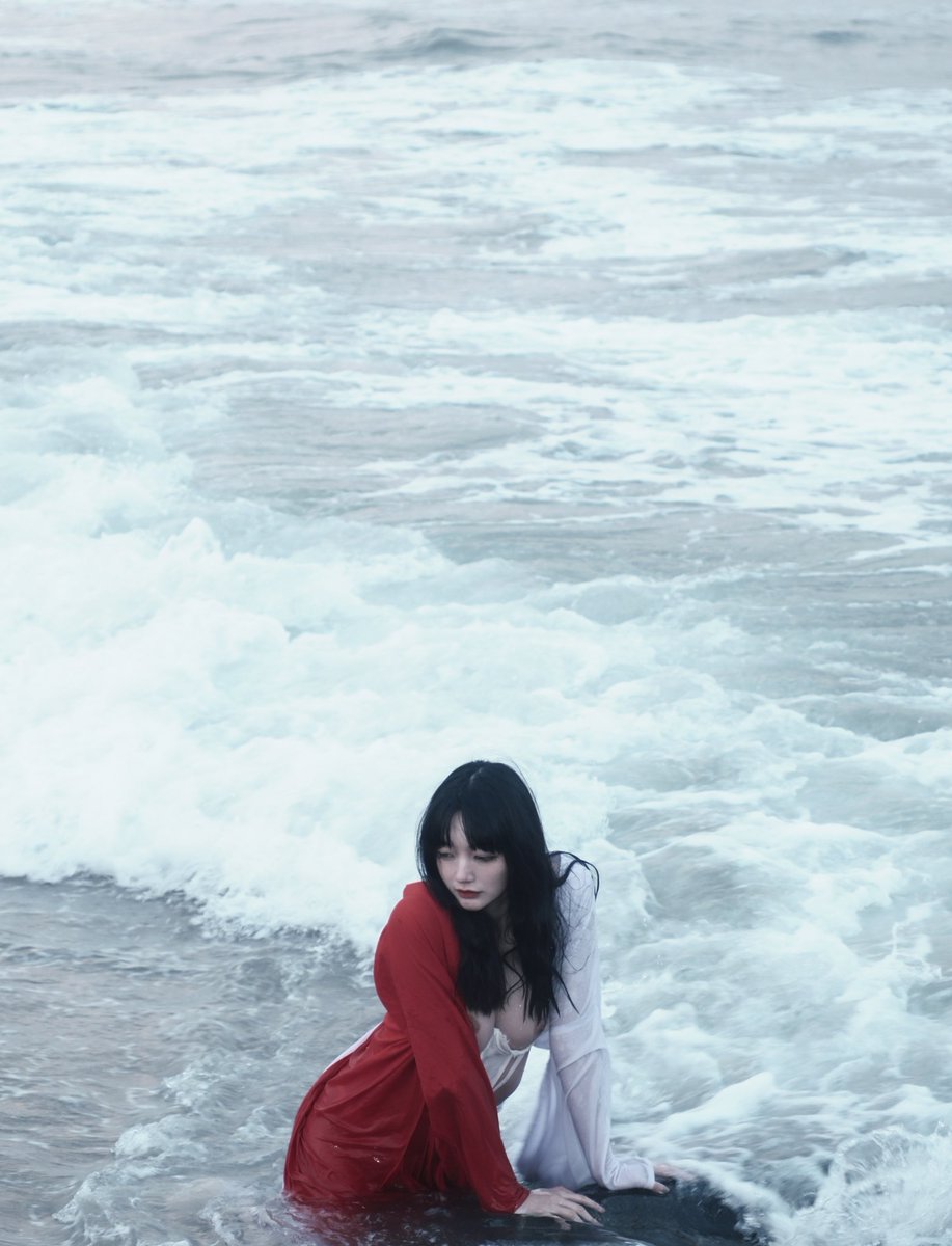 aooomiz's tweet photo. 大海是不会欺骗我的，对吧？ https://t.co/l9tbSsdDnK