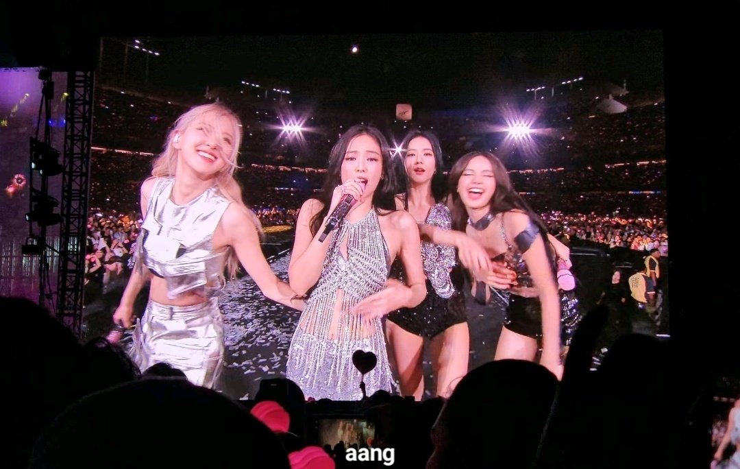 jisooyaaah013's tweet photo. MY FOREVER BLACKPINK

#BLACKPINK https://t.co/RpWdtpTeKM