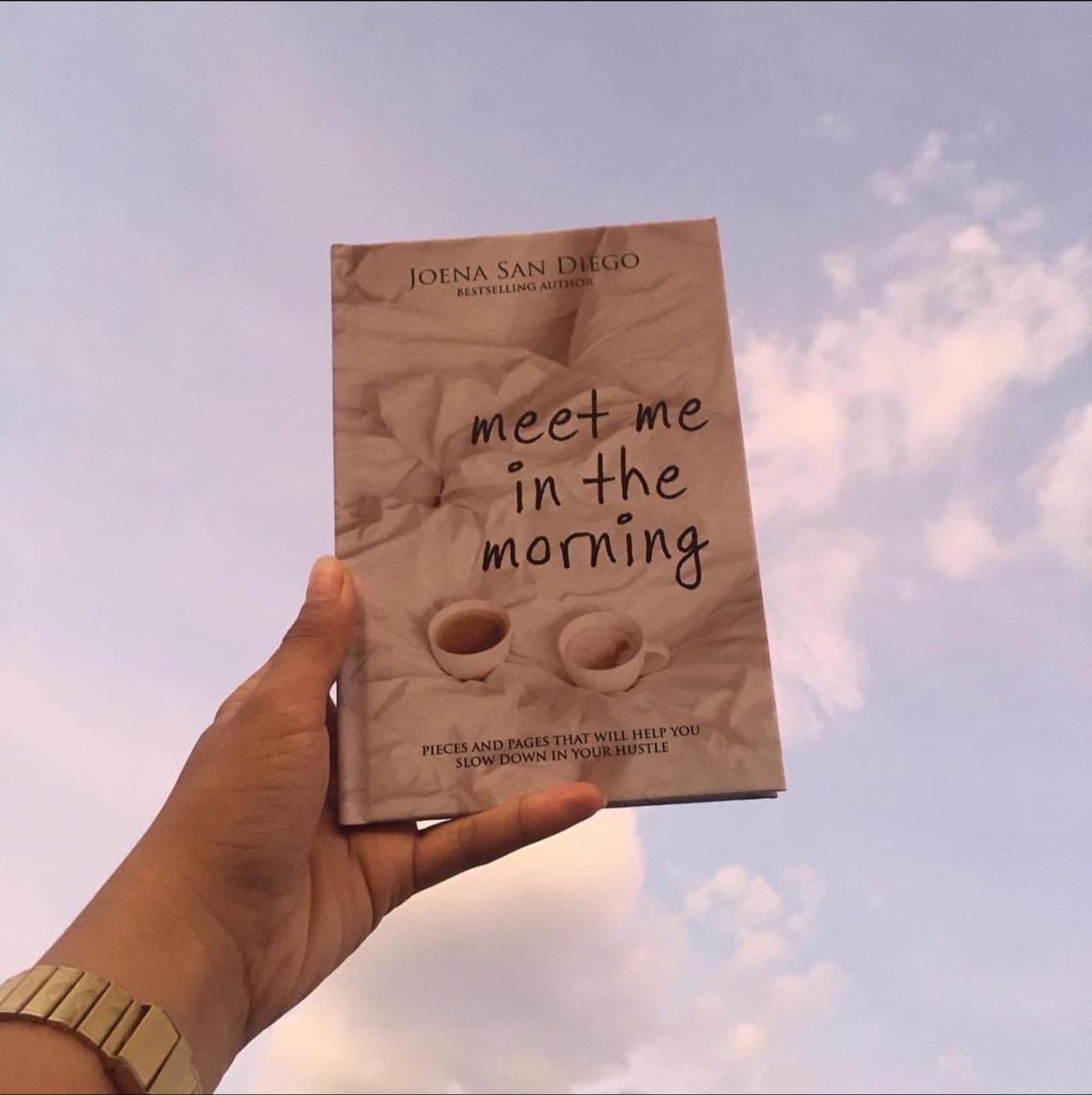 joenasandiego's tweet photo. “He doesn’t make accidents; He creates mighty purposes.” (Letters of Selah) 🍃🤍

Grab a copy of your “comfort books” now for only 200 pesos! 🌸 Only at https://t.co/xo0P0Nbdzv or https://t.co/idU9YYPXEK 🌟 

CASH ON DELIVERY IS AVAILABLE! Plus FREE SHIPPING FEE nationwide. 🌷 https://t.co/CvN7DgVAod
