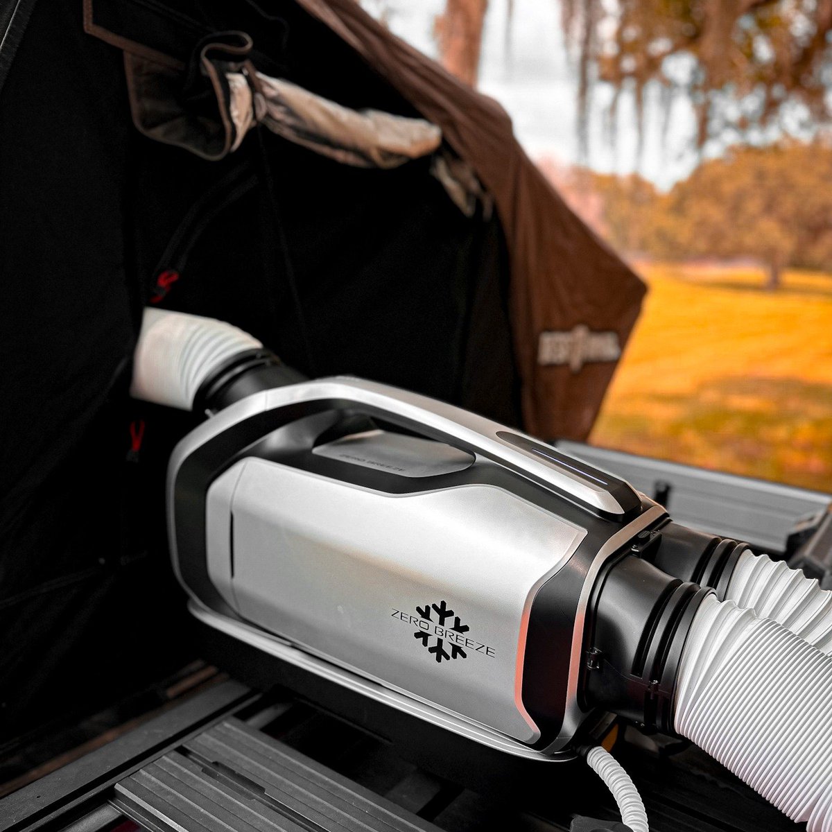 ZeroBreezeTeam's tweet image. Chasing adventure in style! 🌄☀️ Cool rooftop tent vibes with Zero Breeze Mark 2 AC. Keeping things breezy on top of the world. 🏞️❄️

#ZeroBreeze #portableac #rooftoptent #campinggear
