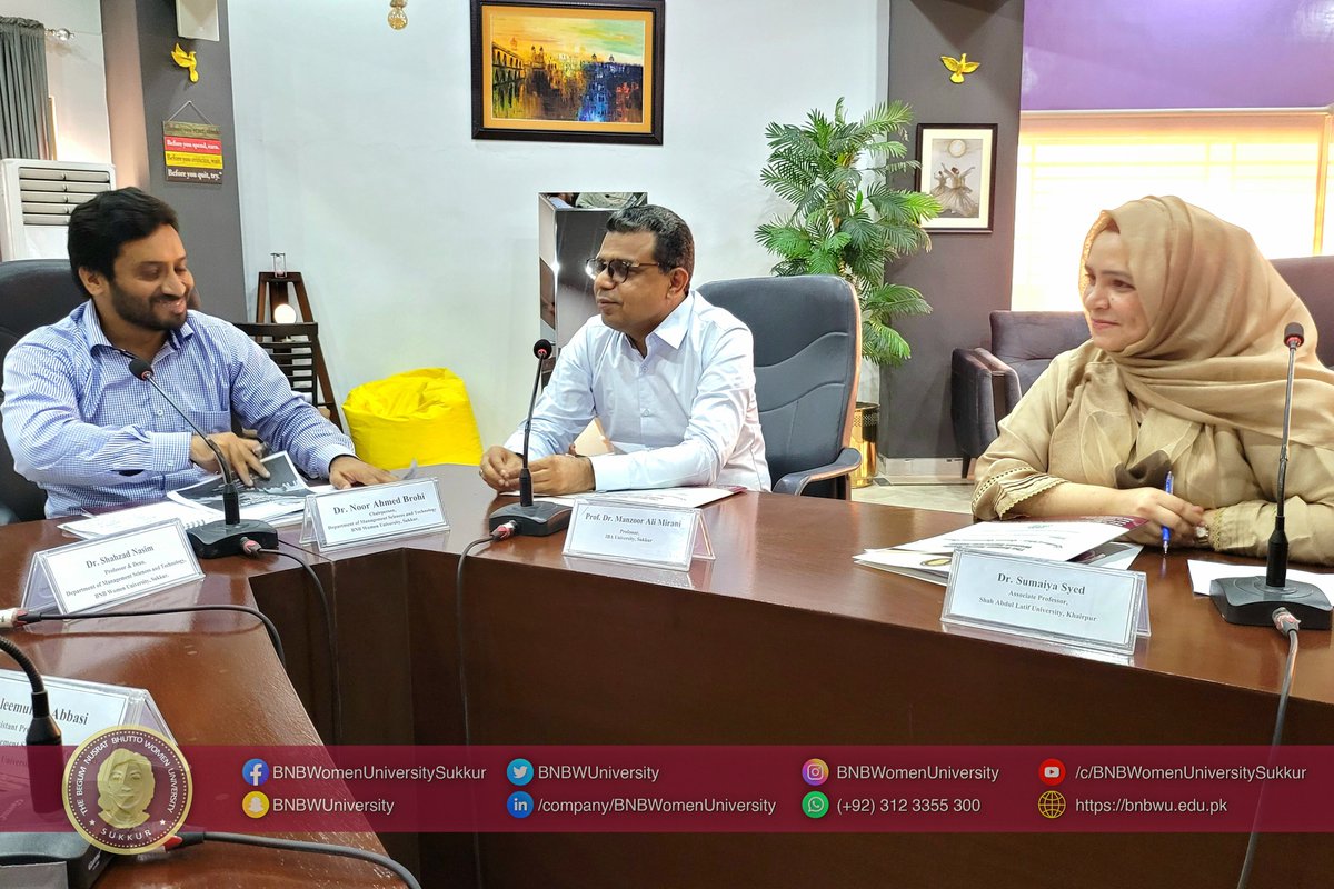 _ManzoorAli's tweet photo. Honored to be part of BoS at BNBW university Sukkur. Inspired by their relentless efforts in promoting women's empowerment through education. 📚#WomenEmpowerment #EducationMatters #BNBWUniversity https://t.co/2DtL6FzZOa