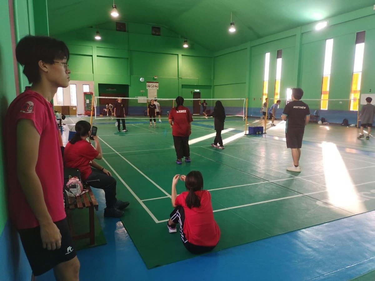 MSUCSabah's tweet photo. Bonding time with badminton club members..
See u next semester & happy holiday😉
#Badmintonclub
#Bondingtime
#ReleaseStress
#msucollegesabah https://t.co/RnVaPEhFiK