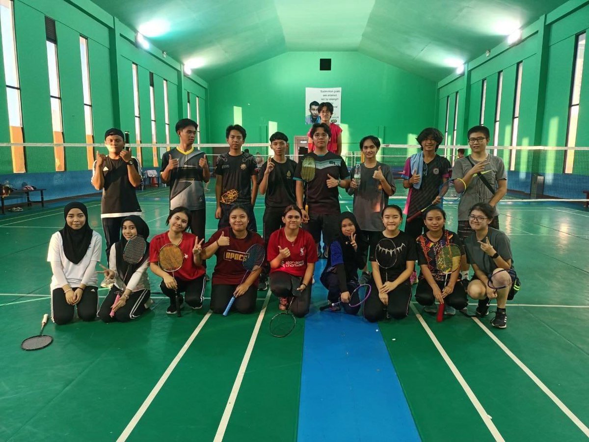 MSUCSabah's tweet photo. Bonding time with badminton club members..
See u next semester & happy holiday😉
#Badmintonclub
#Bondingtime
#ReleaseStress
#msucollegesabah https://t.co/RnVaPEhFiK
