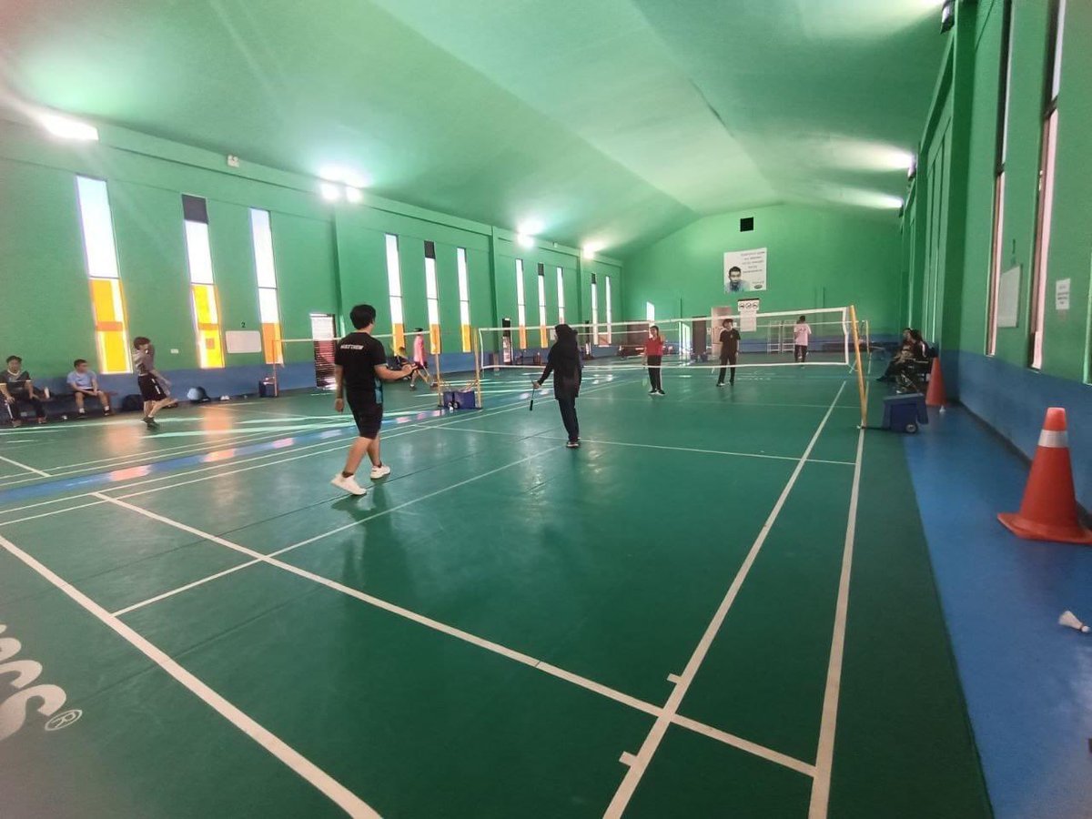 MSUCSabah's tweet photo. Bonding time with badminton club members..
See u next semester & happy holiday😉
#Badmintonclub
#Bondingtime
#ReleaseStress
#msucollegesabah https://t.co/RnVaPEhFiK