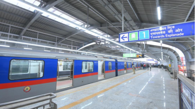 RailAnalysis's tweet photo. #KolkataMetro to link the #PassengerInformationSystem (#PIS) with the #TrainControlManagementSystem (#TCMS) in North-South #Corridor
Read more...https://t.co/CyXzTxbV1v
#construction #stations #infrastructure #machines #technology #track #metrorailwaykolkata #corridor #project https://t.co/ZyQFYz5PGQ