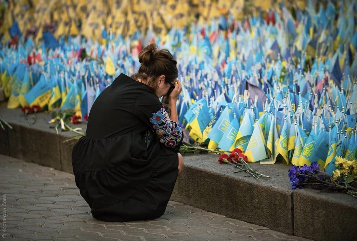 Instead of a thousand words. Kyiv. Independence day. Each flag symbolizes a Ukrainian Defender who gave their life for Ukraine. 📷: Kostiantyn Sova