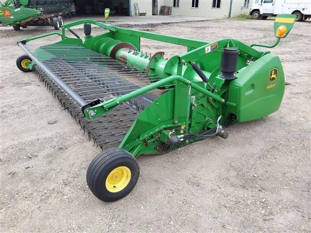 WANTED To Buy: John Deere 615p Belt Pickup. Ideally within last 5-6 years but show us what ya got. Please RT and DM with any leads. Ideally looking for an X9 owner who has been forced to upgrade. #agtwitter
