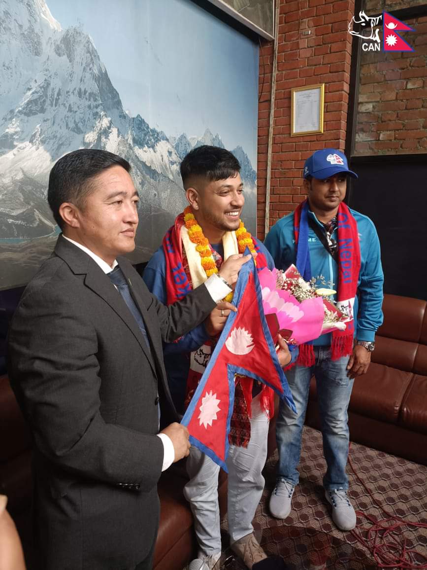 🇳🇵 🔜 🇵🇰

Sandeep Lamichhane is off to Pakistan for Asia Cup 2023. 👊

#AsiaCup2023 #SandeepLamichhane #Pakistan