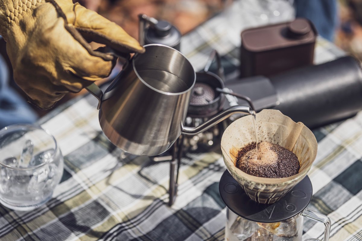 aso_vehicle's tweet image. 愛車を眺めてコーヒーブレイク☕️
#overland #overlander #jeeplove #jeepcj7 #4x4offroad #cofee #cofeetime #jeepcj7 #湘南ライフ #葉山暮らし #カントリーログハウス #ログハウス #コーヒー焙煎 #焙煎士 #自家焙煎 #bessの家 #スローライフ #ログハウスの暮らし #あそびーくる #outdoorあそびーくる