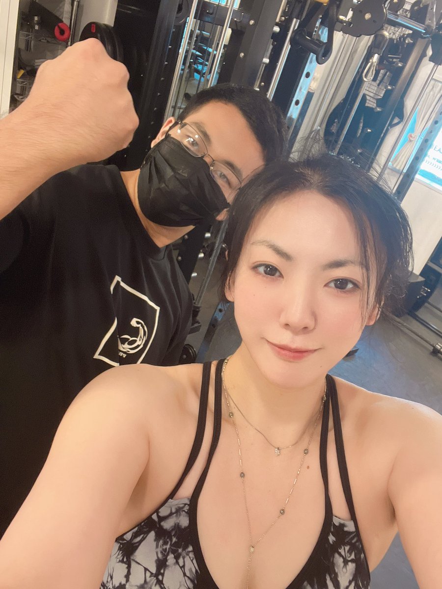 0316kei's tweet photo. 今日は山口トレーナーがお休みで杏里さんと同じ事務所の後輩鷲見くんでした!
初めましてなのに鬼畜!
身体鍛えるのが好きらしく下手な女子より巨乳さんでした(*ノωノ)
(真面目にトレーニングしてくれました𐤔𐤔)
プリキュア流しながら頑張った
#パーソナルジム
#projectak2
https://t.co/RX65y7JYSu https://t.co/1OIQoU6Kvs