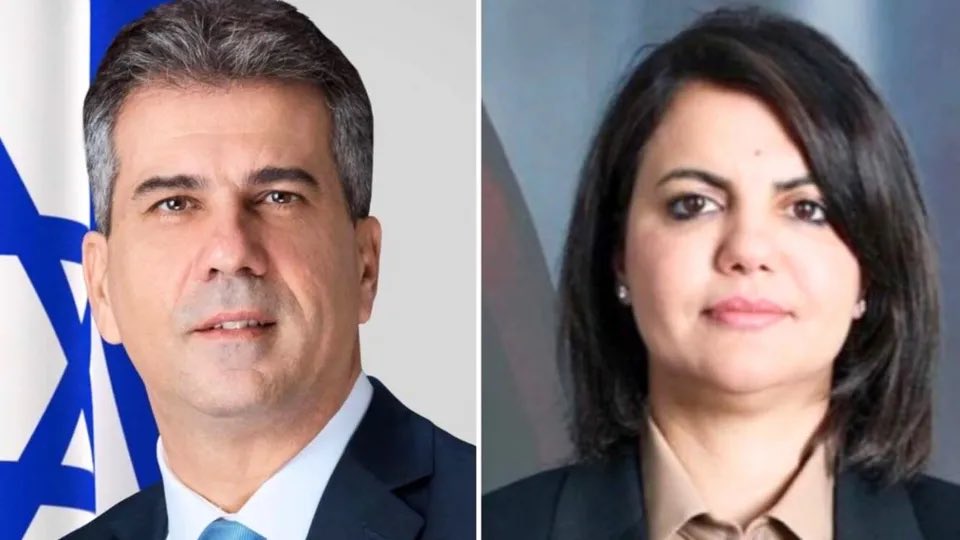 derradjihafid's tweet photo. الكيان لا يؤتمن!!
مجرد لقاء عارض غير رسمي بين وزير خارجية إسرائيل بنظيرته الليبية في روما جعلوا منه حدثا أخرجوه للعلن بكل مكر وخبث للتشكيك في المواقف الثابتة للشعب الليبي الحر ،  لكن الرد جاءهم سريعا من أحفاد عمر المختار  الشرفاء الذين لا يحيدون عن ثوابتهم الوطنية الراسخة. 
تحية تقدير للشعب الليبي العظيم الذي انتفض في كل المدن الليبية تعبيرا عن رفضه التـ.ـطـ..ـبيع .
#ليبيا
#التطبيع_خيانة