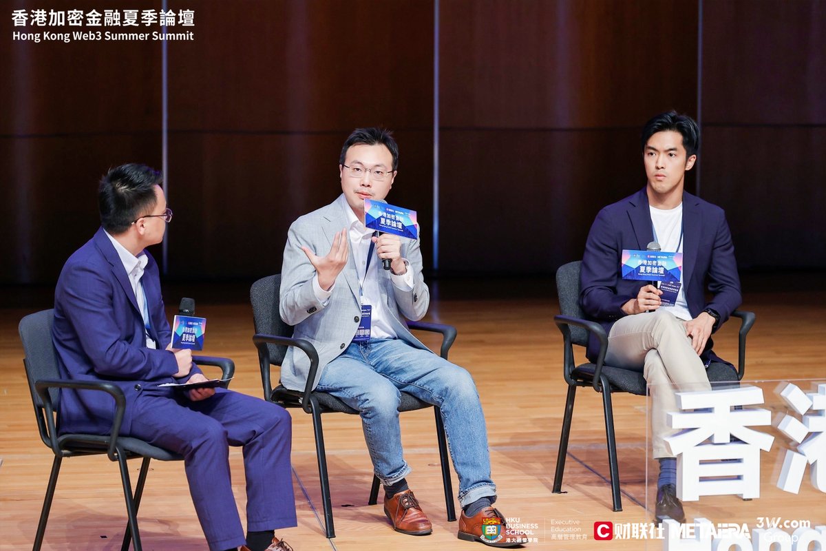osldotcom's tweet photo. 🎉 A Round of Applause for the Event Organizers!
We extend our heartfelt appreciation to @MetaEra_Media , #財聯社,@HKUniversity Business School – Executive Education, and #3WGroup for the gracious invitation extended to our CFO, Davin WU, at the Hong Kong Web3 Summer Summit #香港加密金融夏季論壇. 🌐🔥
Davin 💬 "Tokenization is unlocking a world of possibilities. From securities to tangible assets, the diversity of STOs are incredible. We're here to pave the path for further collaboration with traditional industries."
Read more ➡️
https://t.co/JLznZI5XMk
#OSL #digitalasset