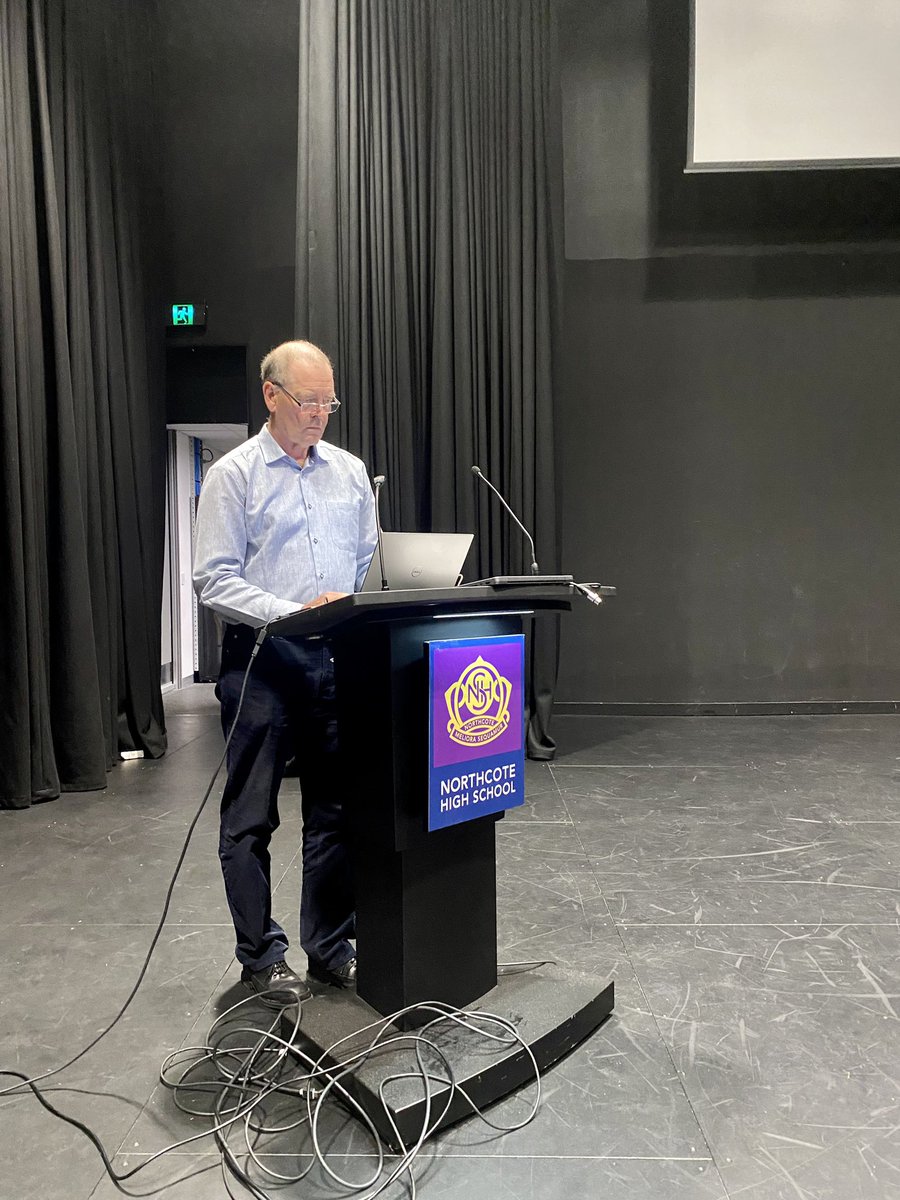 Dr Helen Green (@helengreen2021) on Twitter photo Great afternoon talking to students at <a href="/NorthcoteHigh/">Northcote HS</a> with <a href="/DiggerFin/">Dr Damien Finch</a>
#archsci #scienceinschools Great afternoon talking to students at <a href="/NorthcoteHigh/">Northcote HS</a> with <a href="/DiggerFin/">Dr Damien Finch</a>
#archsci #scienceinschools