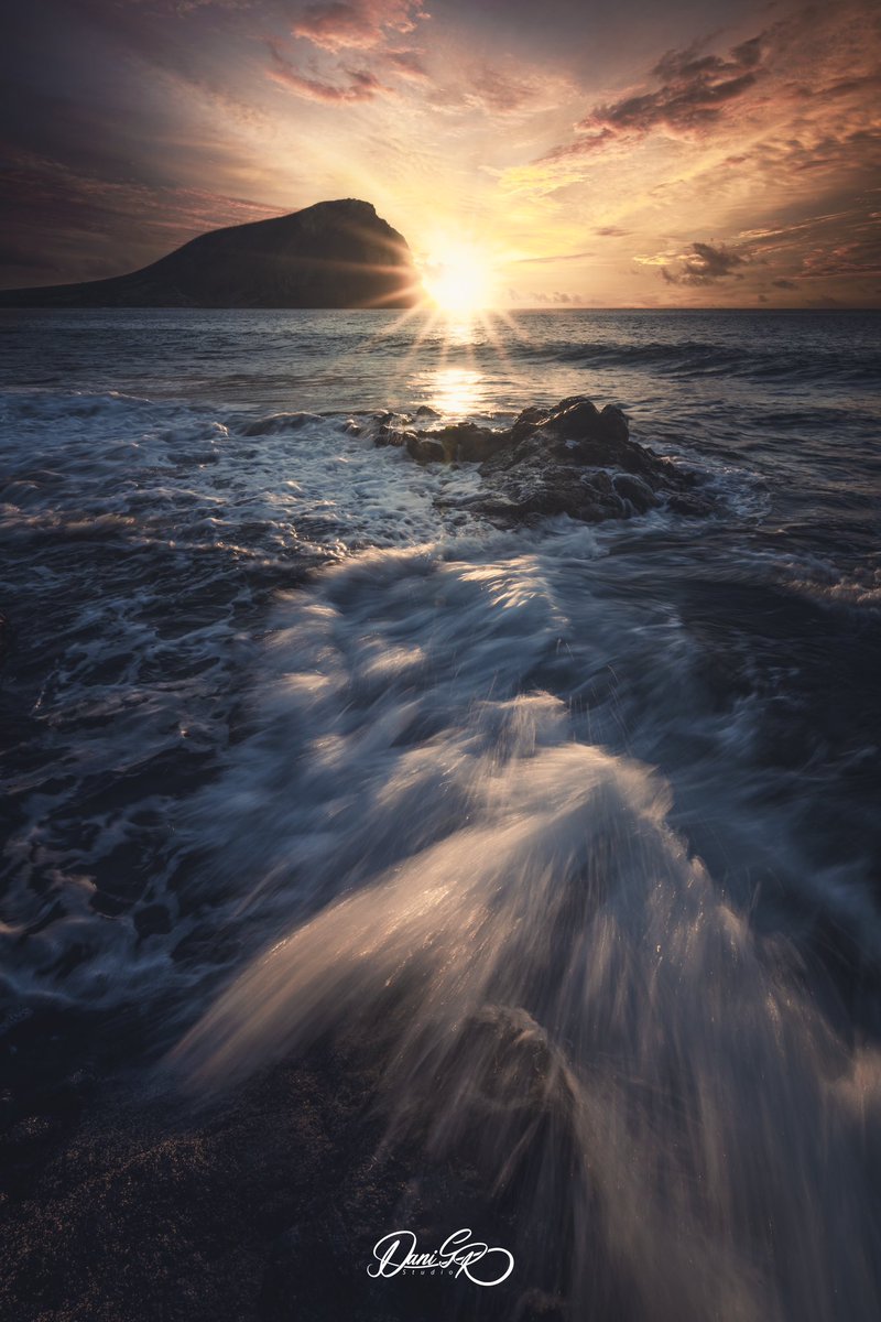 La Tejita 🫶🏻
#Tenerife #canarias #landscapephotography #amanecer