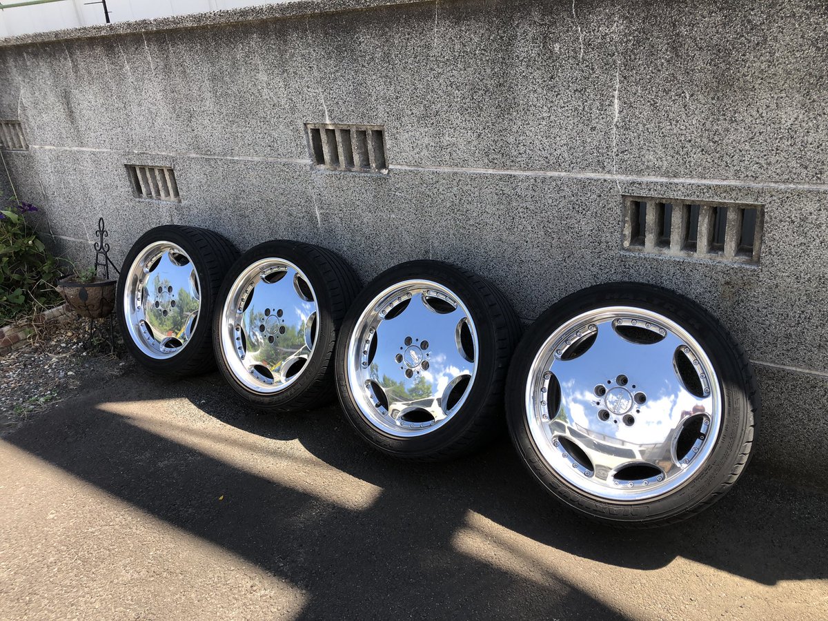 #タイヤ売ります
#ホイール売ります

発送あまりしたくないです。希望4本で5万円