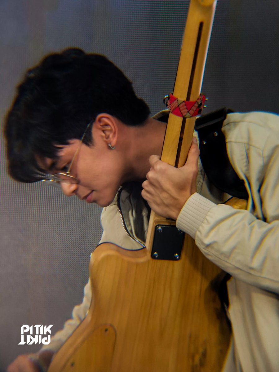 PitikPikit's tweet photo. [230826 🎸] at Robinsons Starmills Pampanga

Unang Pitik 📸 @kurtrivera_

#PPOPFiestaTourPampanga #KurtRivera #AesteriskArtist @kurtriveraofc https://t.co/JKg6K1UiQX