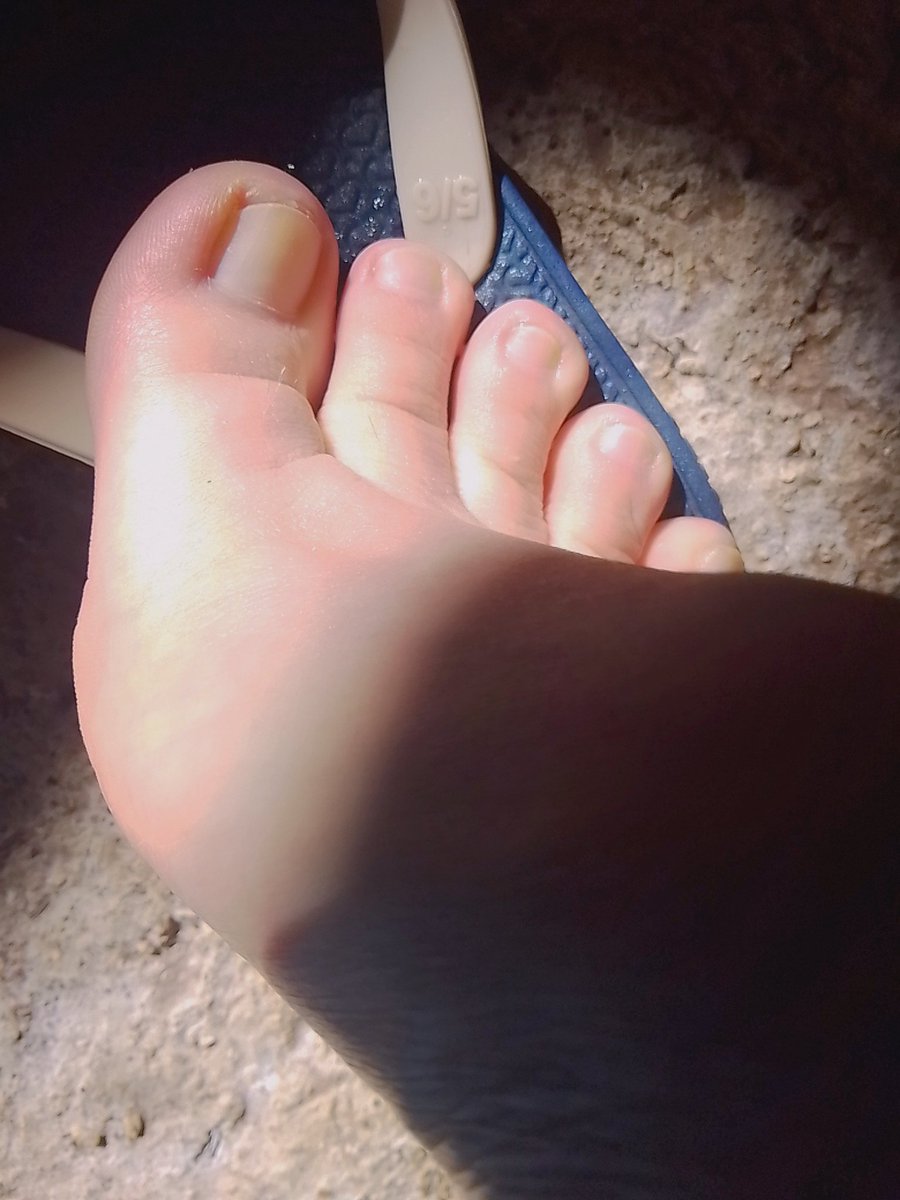 feetcolli's tweet photo. Good night 😪♡~
#feetpic #feetcontent #feet_lover #feetworship #feetfethish #feetpicsforsales #feet_pic #feetseller #feets #feet #pies https://t.co/lkyjfyH3nu