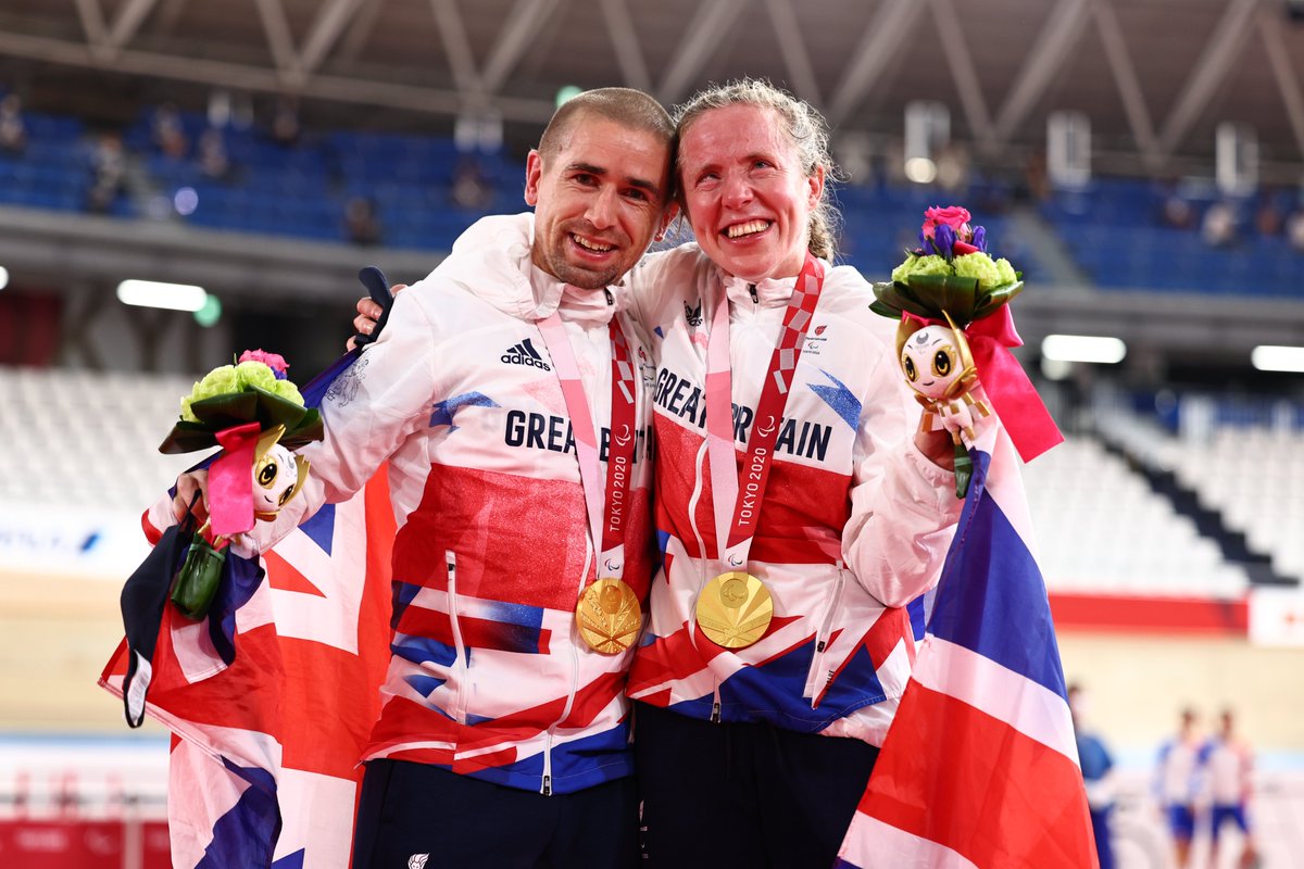 BritishCycling's tweet photo. 𝕆𝕟𝕖 𝕪𝕖𝕒𝕣 𝕥𝕠 𝕘𝕠 ✨

In just 1⃣2⃣ months we get to go for Paralympic gold again! 

Join @jodycundy on @BBCBreakfast now as he looks ahead to @Paris2024! 

#OneYearToGo | #Paris2024 https://t.co/3fqdsQRmA6